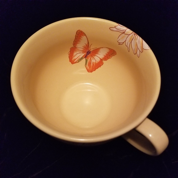 Disney Beauty & the Beast Belle Teacup coffee mug - Picture 4 of 6